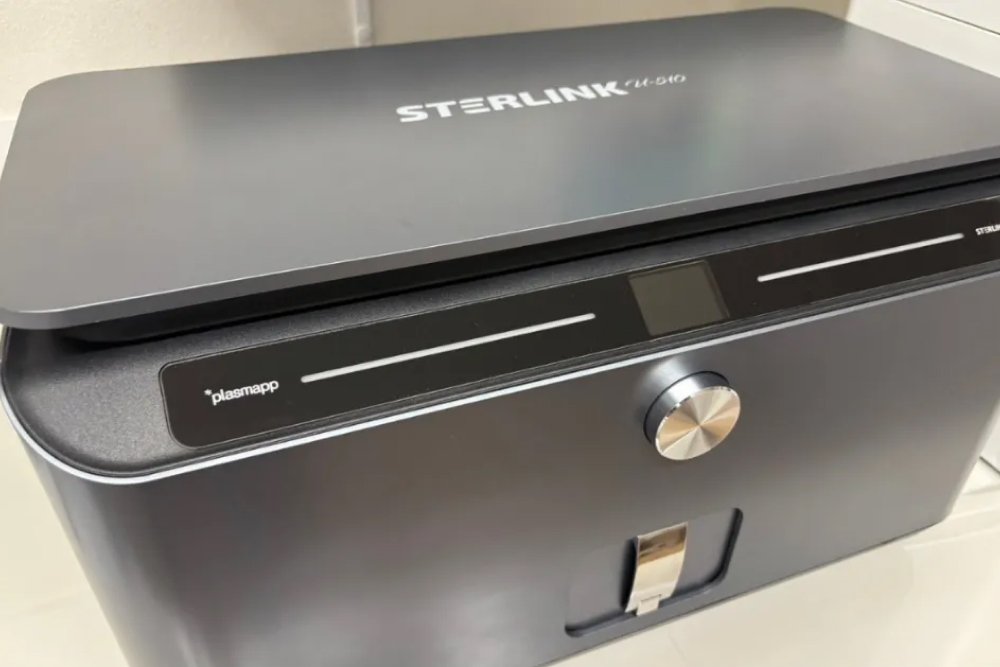診療器具を低温で滅菌するプラズマ滅菌器